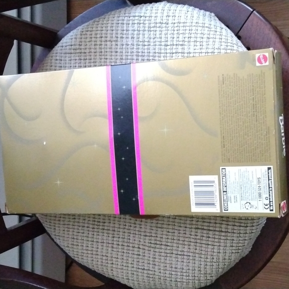 Vintage Avon Exclusive 2nd in an Avon Special Edition Winter Rhapsody Barbie New - Picture 8 of 9